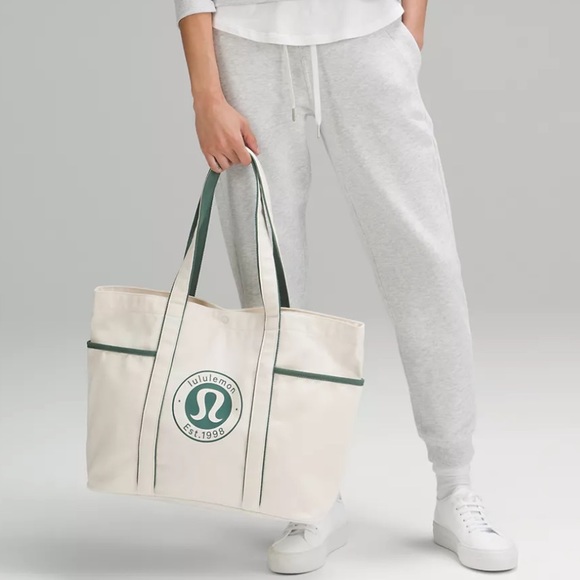 Lululemon Daily Multi-Pocket Canvas Tote Bag 20L NWT Natural/Medium Forest - Picture 2 of 12